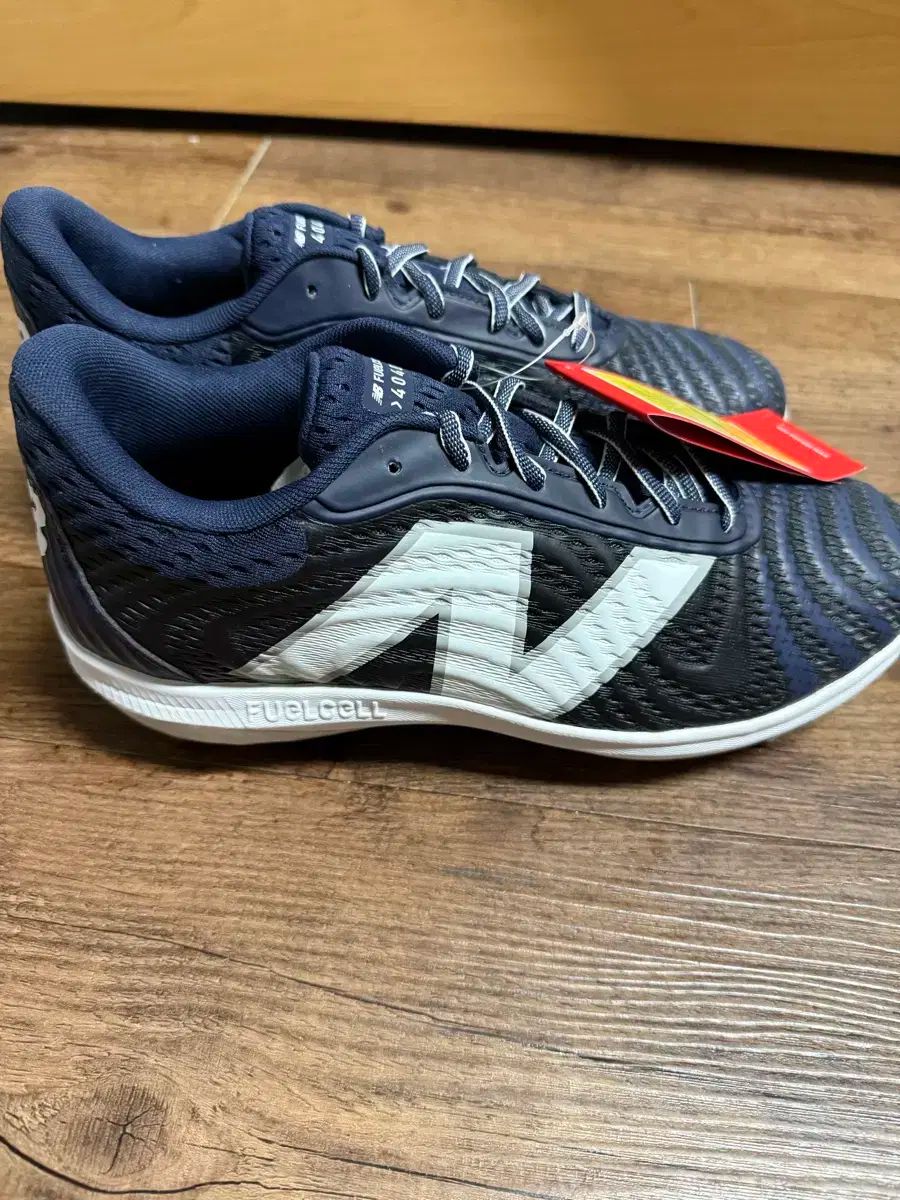 New Balance ニューバランス しかめっ面 野球シューズ