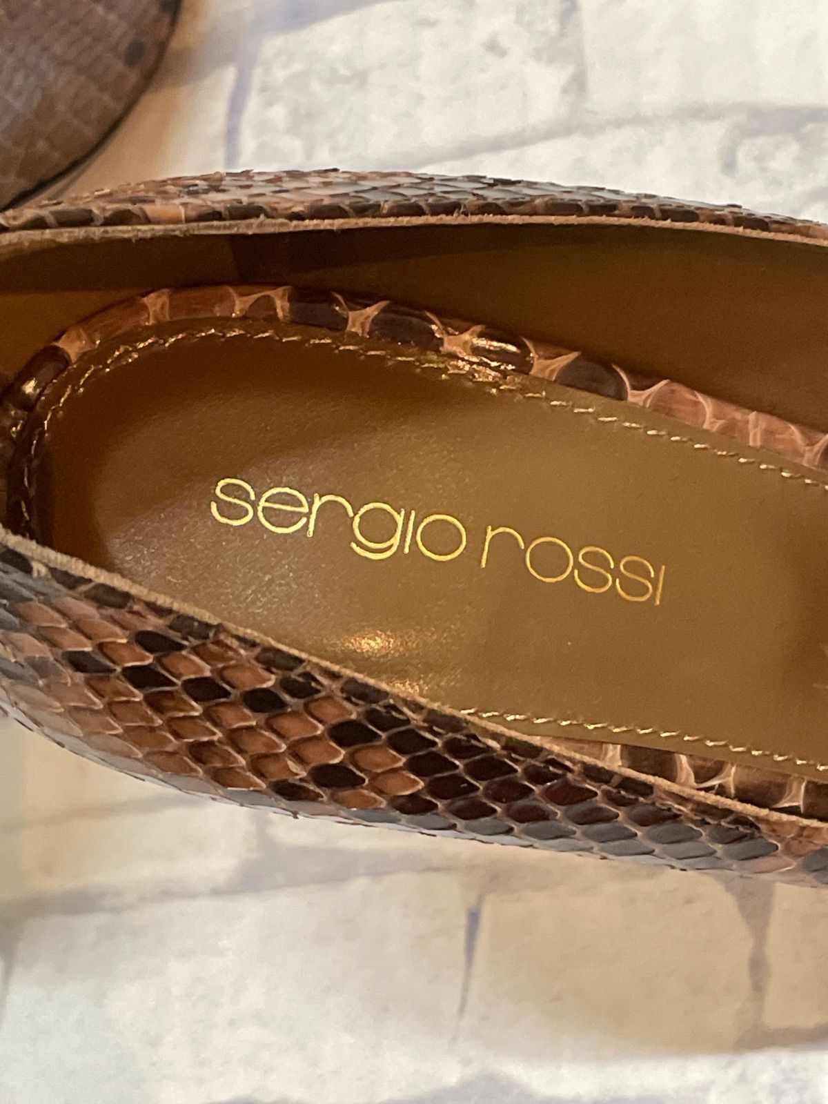 sergio rossi 赤 ポインテッドトゥヒール セルジオロッシ 赤 ポインテッドトゥ ハイヒール 34.5 - メルカリ