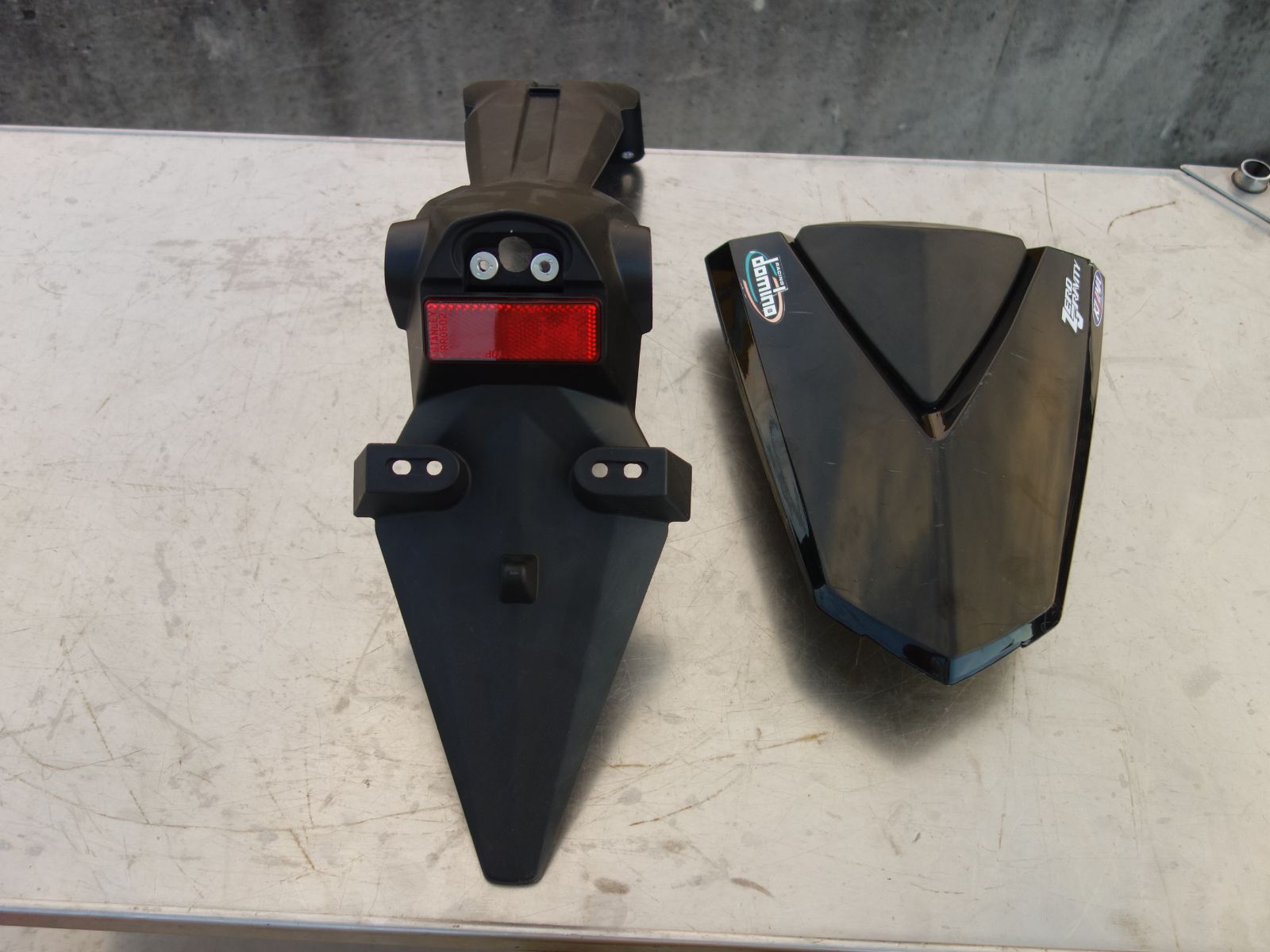 M▽ヤマハ YAMAHA バイク YZF-R25 リアフェンダー シングルシートカウル 38836