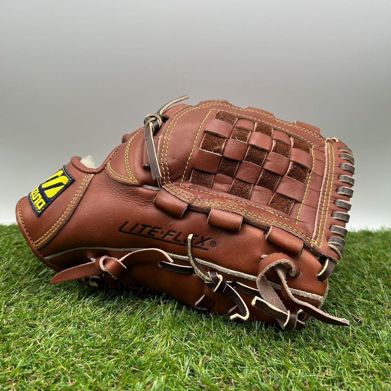 MIZUNO - ミズノ グローブ ビッグエム ワールドウィン ミズノ直営店限定】硬式用ワールドウィン復刻版(赤カップマーク