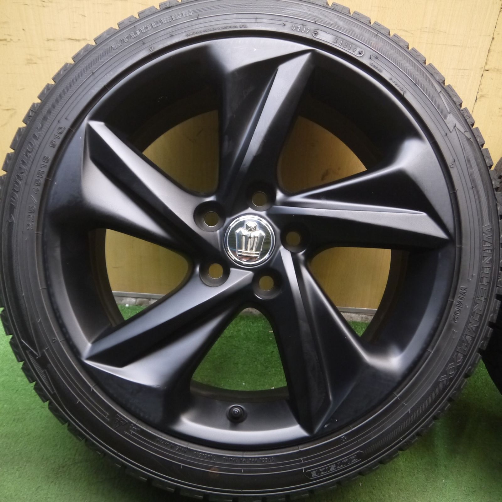 送料無料* バリ溝！9.5分☆トヨタ 220系 クラウン RS 純正 225/45R18 