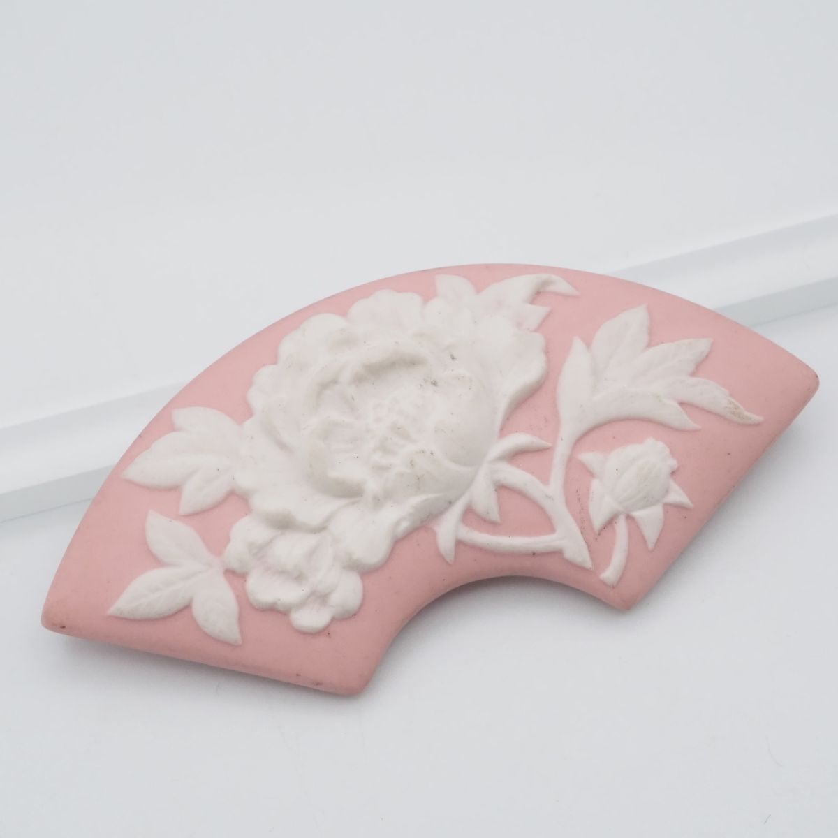 F149 陶華 TOHCA 作家物 紀元作 帯留め 陶器 牡丹 花 カメオ デザイン シルバー 和装小物