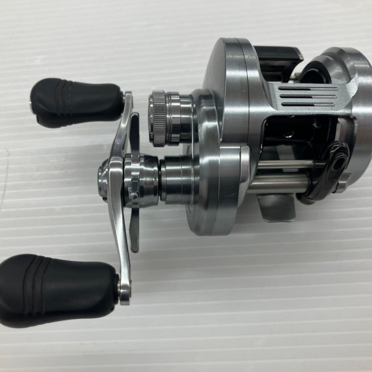 SHIMANO - □□SHIMANO シマノ 19 カルカッタ コンクエスト DC 200 右 03978 □□ SHIMANO シマノ 19 カルカッタ コンクエスト DC 200 右