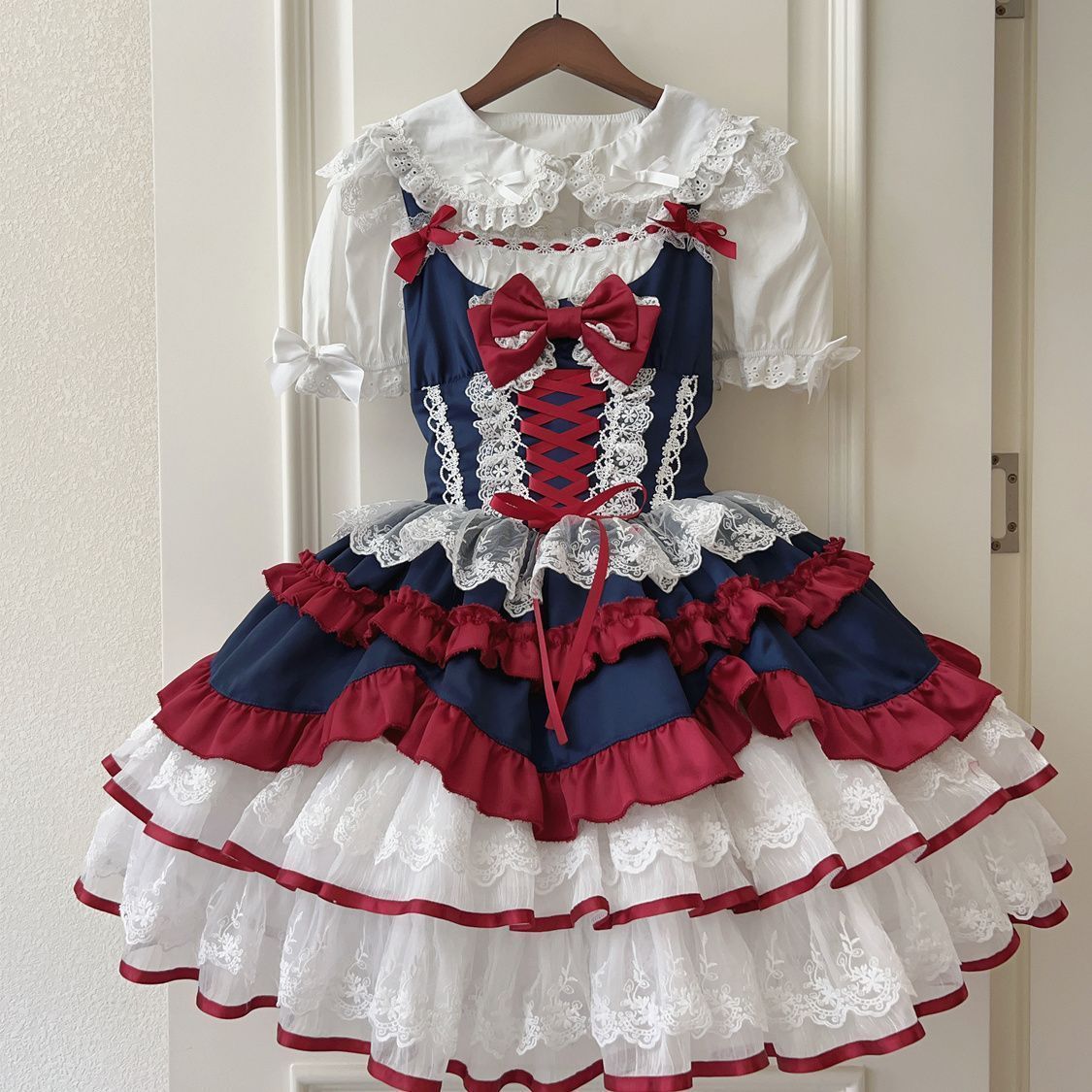 新春デザイン 白雪姫風 ロリータジャンパースカート JSK フリル付き 甘ロリ コスプレ衣装 S～Lサイズ対応 ウエスト調整 撮影会 推し活 イベント用 高品質 プレゼントにも最適 WWW_TRAVELLANDINDIA_COM