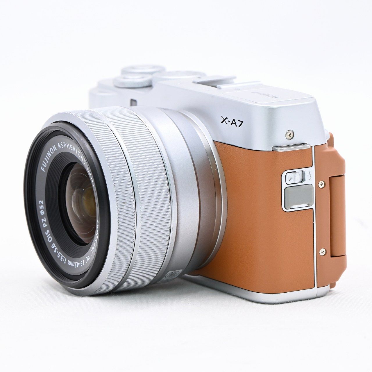 フジフイルム FUJIFILM X-A7 レンズキット キャメル X-A7LK-CA ミラーレス一眼レフカメラ【中古】