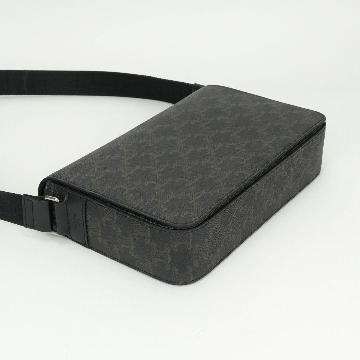 CELINE★フラップ メッセンジャー バッグ★すぐ届く！ CELINE☆フラップ メッセンジャー バッグ☆すぐ届く！ (CELINE