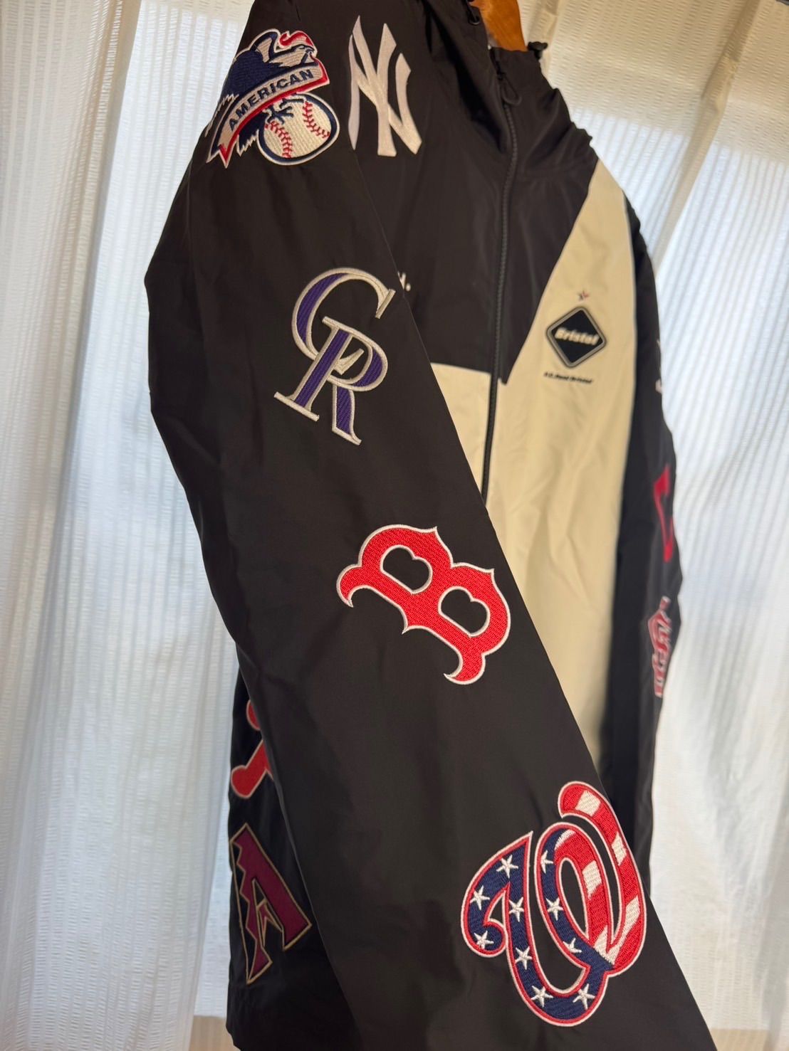 美品】 F.C.Real Bristol/FCRBエフシーアールビー MLB TOUR ALL