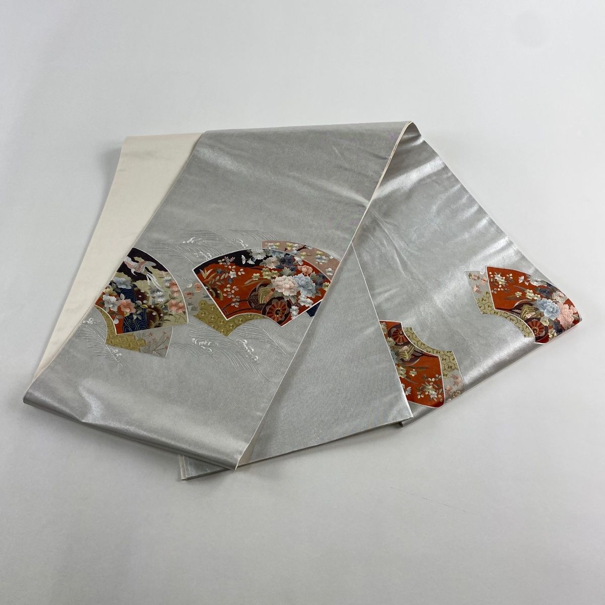 袋帯 秀品 扇面 花車 金糸 蘇州刺繍 銀色 お太鼓柄 正絹 【中古
