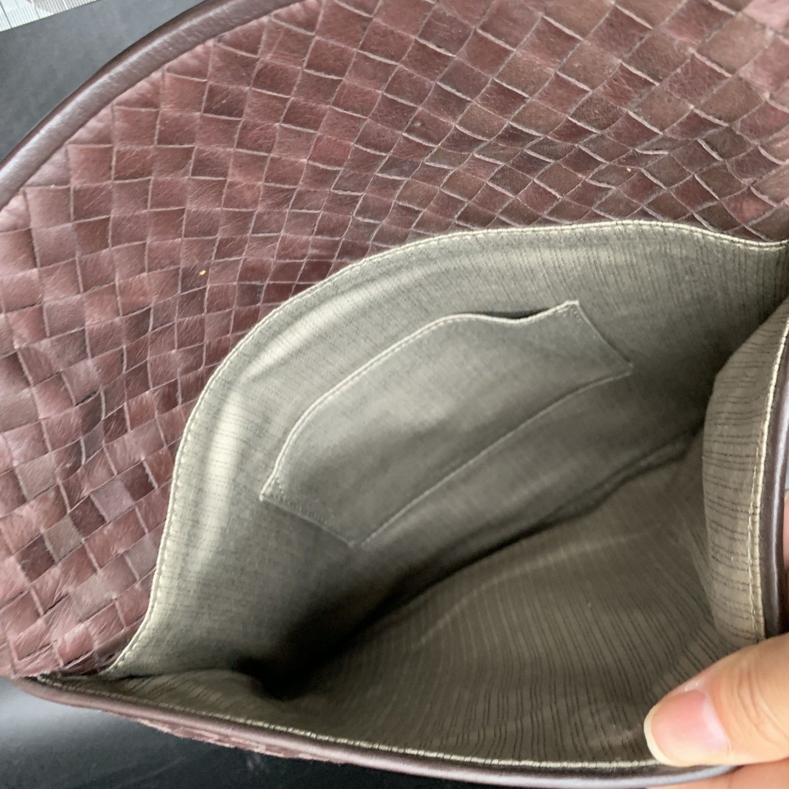 P454　ESTINE エスティーヌ 本革　ダークブラウン　レザー編込み　メッシュショルダーバッグ ブラウン チェック 斜め掛け クロスボディ P454 ESTINE エスティーヌ 本革 ダークブラウン レザー編込み メッシュ