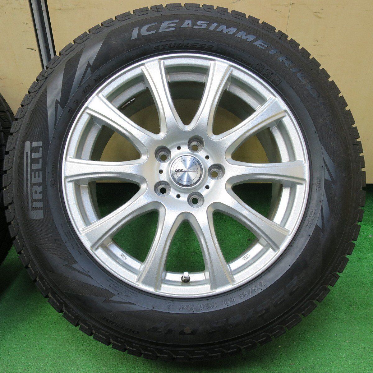 バリ溝！キレイ！8.5分☆スタッドレス 225/65R17 ピレリ アイス 