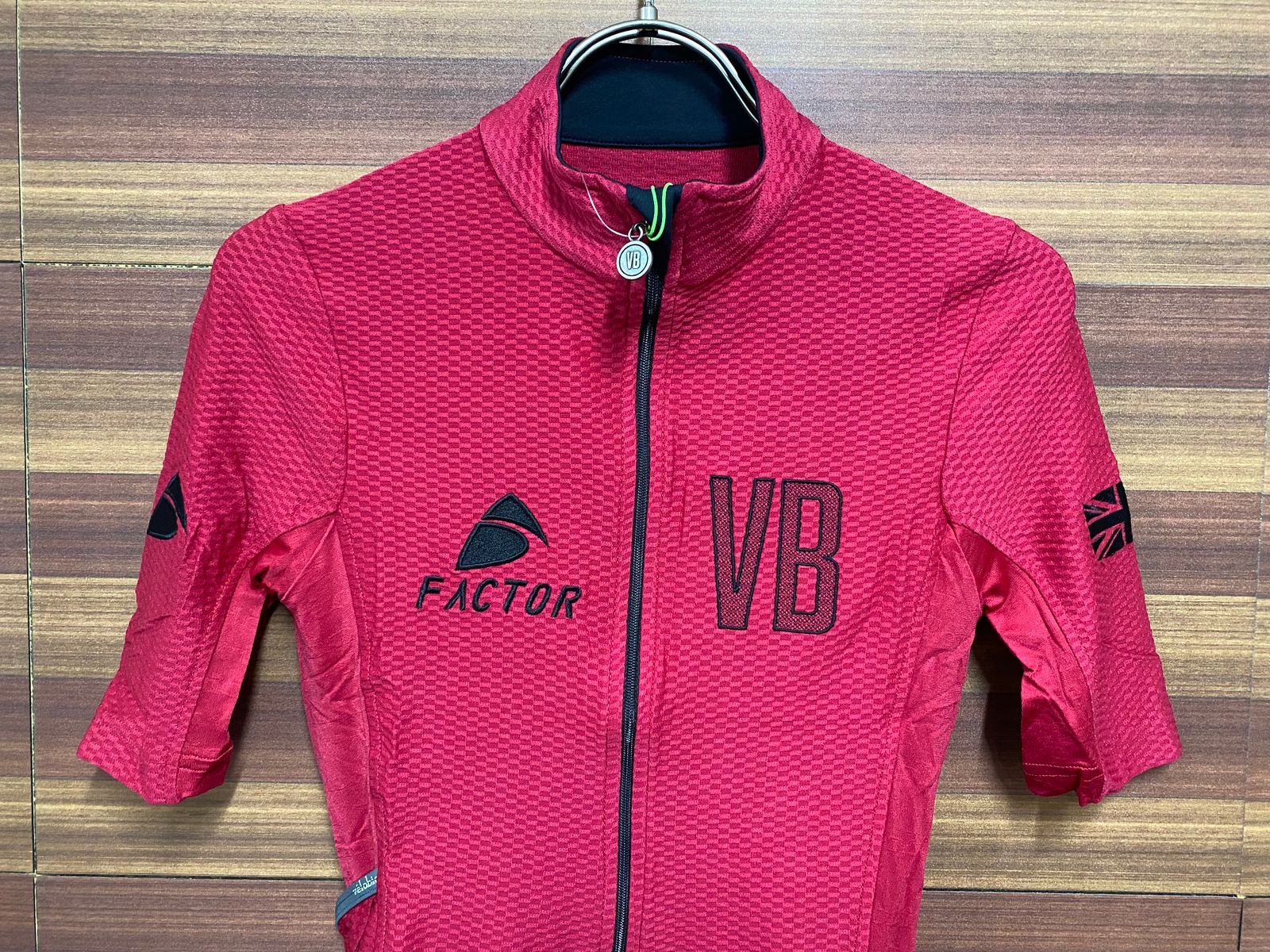 velobici サイクルウェア xs 美しい“服”を着る。「Velobici」のモダニストジャージ&ビブ