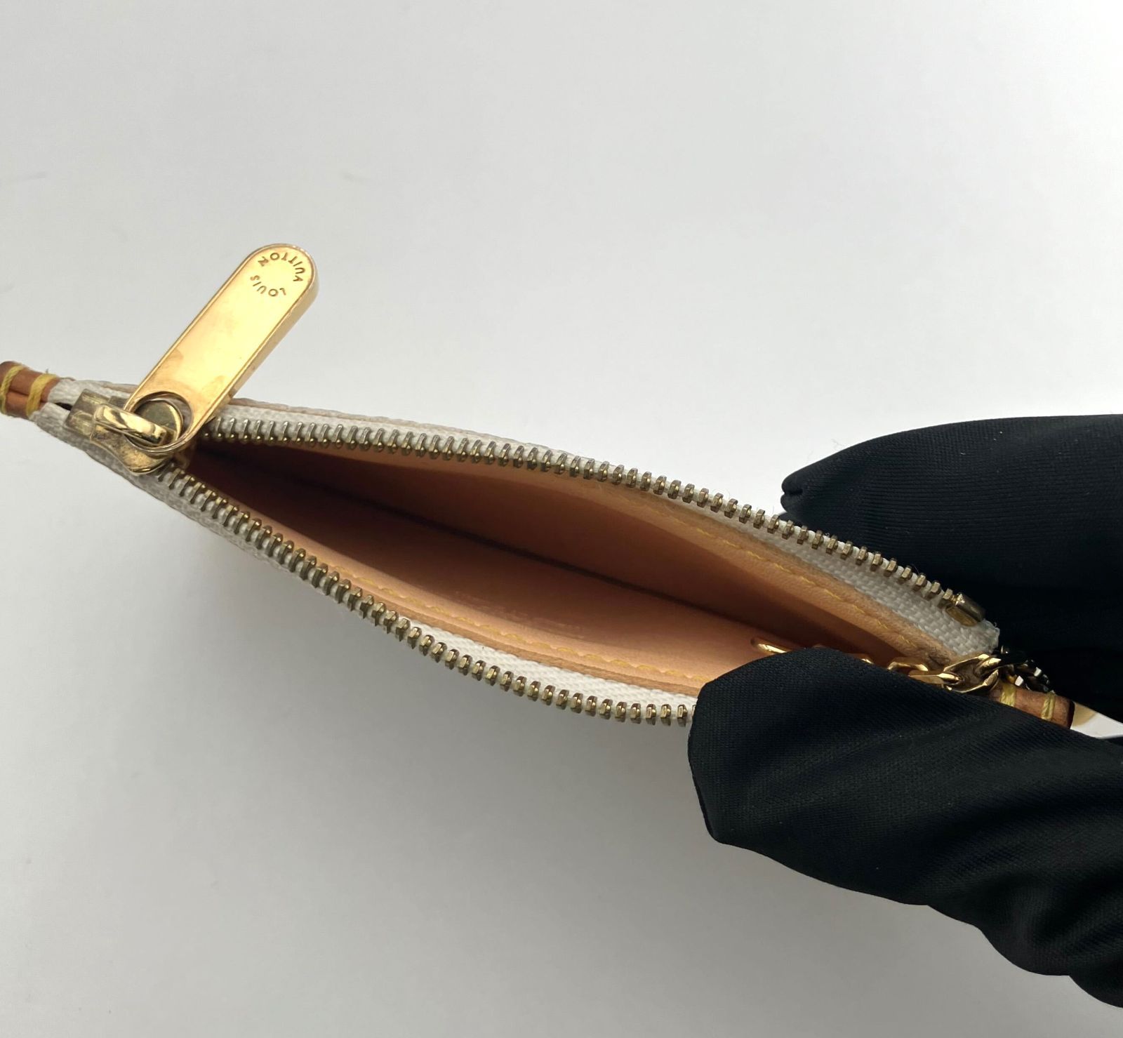 【鑑定済み】正規品 ルイヴィトン LOUIS VUITTON  モノグラム マルチカラー ポシェットクレ ブロン M92655 コインケース キーリング ホワイト