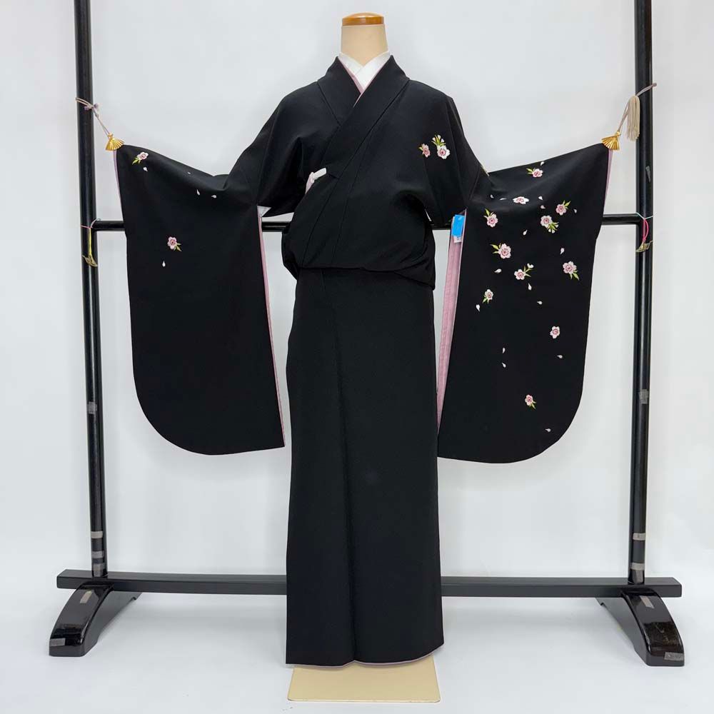 二尺袖 単品 卒業式着物 黒 kansai 裄69cm LLサイズ  袴用着物 化繊 中古 4582 二尺袖 単品 卒業式着物 黒 kansai 裄69cm LLサイズ 袴用着物 化繊
