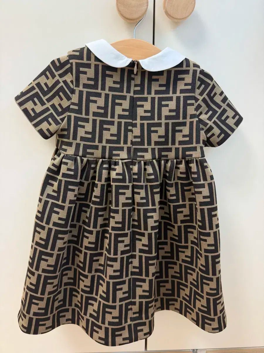 FENDI フェンディ キッズ FF ロゴ ワンピース