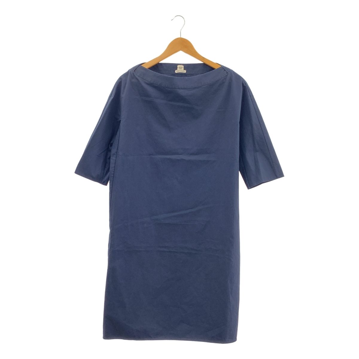 ダークネイビー