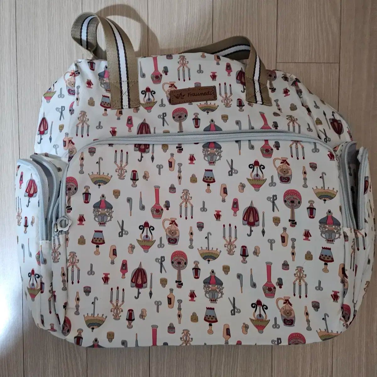 新品 おむつバッグ