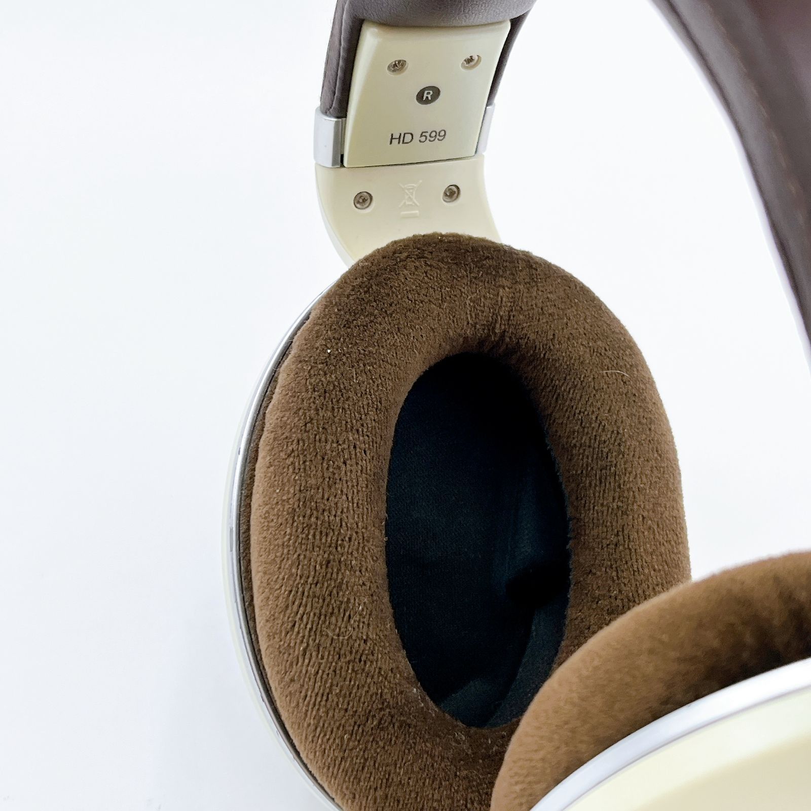 Sennheiser ヘッドホン HD599 アイボリー Amazon.com: SENNHEISER HD 599 Open Back Headphone, Ivory