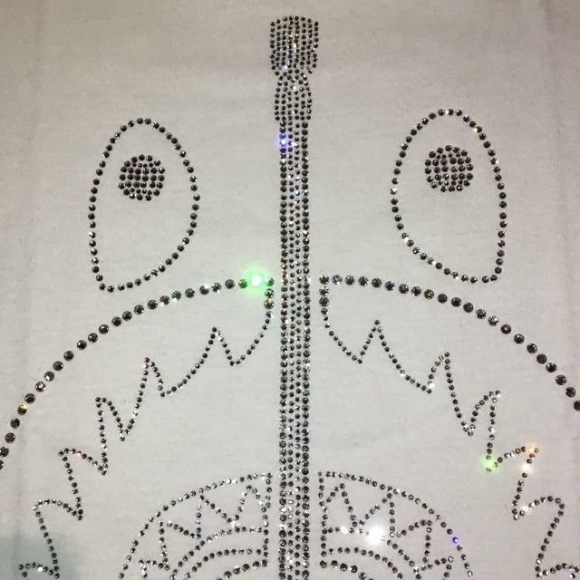 ☆NFS限定☆ スワロフスキー シャーク Tシャツ Mサイズ a