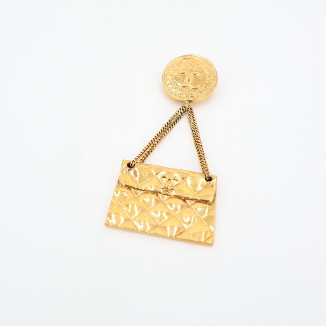 シャネル CHANEL ブローチ マトラッセ ココマーク バッグモチーフ