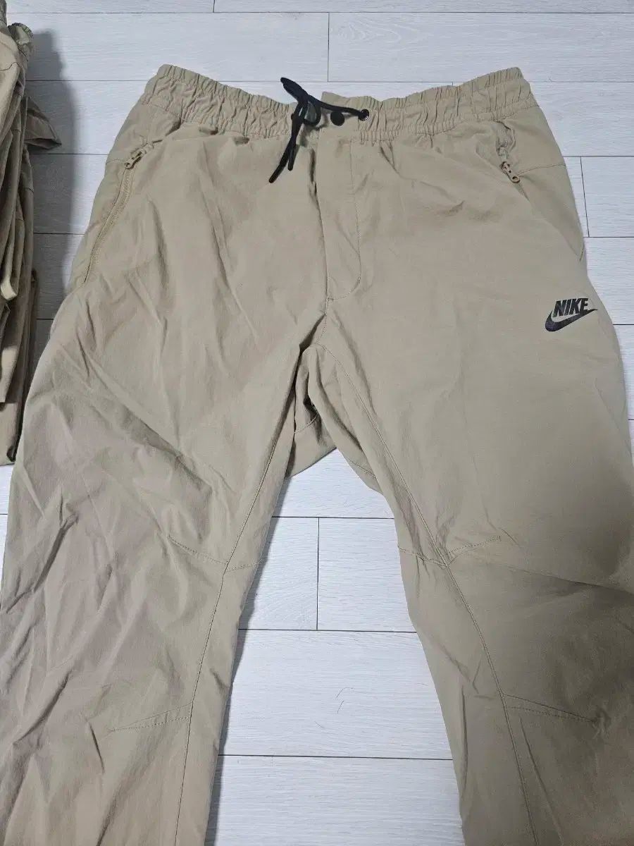 ステートメント パンツ