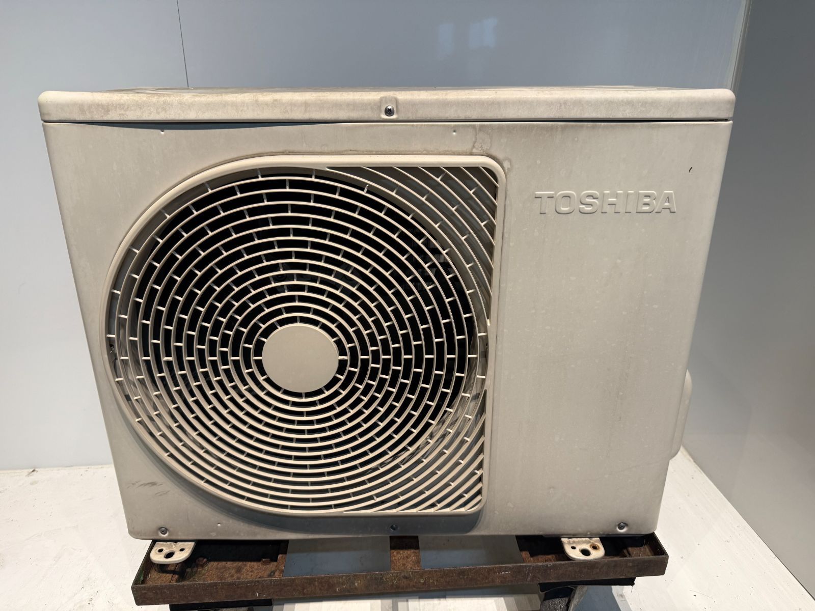 230 TOSHIBA