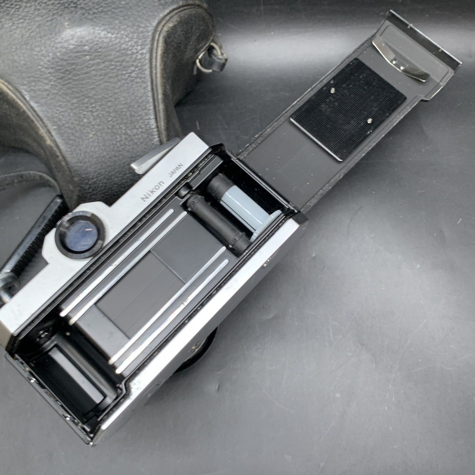 リコー オートハーフ SE と ナショナル パナショット PE-200 リコー オートハーフ SE と ナショナル パナショット PE-200