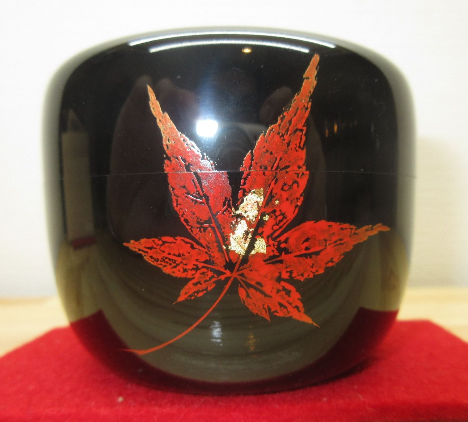 逢絢亭 茶道具 棗 平棗 山中塗 押楓絵 真塗 木製 中村湖彩 共箱入り