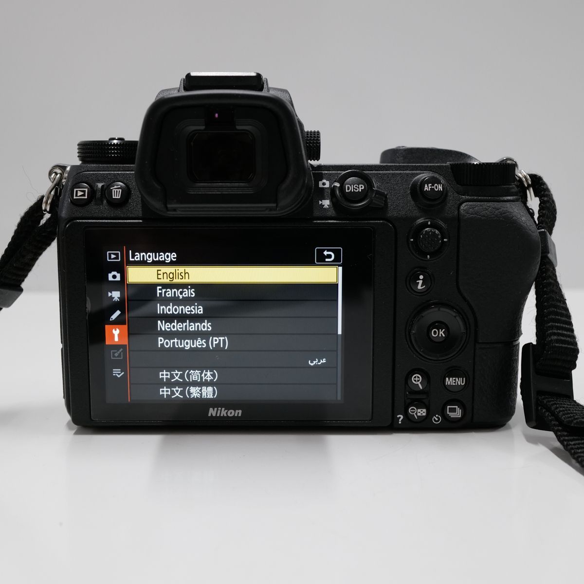 Nikon - Nikon Z6 ボディ USED美品 フルサイズ ミラーレスカメラ 本体＋バッテリー 多言語設定済 Zマウント 完動品 中古 CE4036 Nikon Z6 ボディ USED美品 フルサイズ ミラーレスカメラ 本体＋