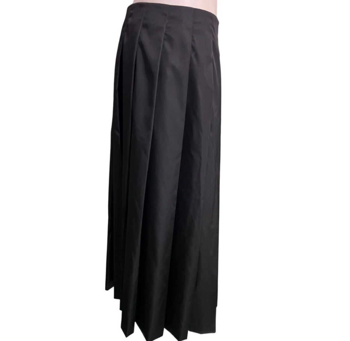 サイズ40□サイズ42 (M-L相当)□新品□モンクレール GENIUS HYKE