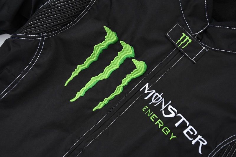 ユニバーサル サイクリングジャージ