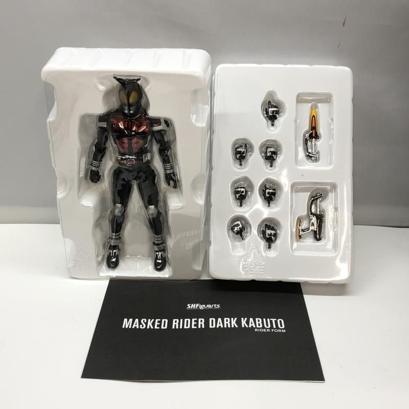 バンダイ S.H.フィギュアーツ 真骨彫製法 仮面ライダーダークカブト