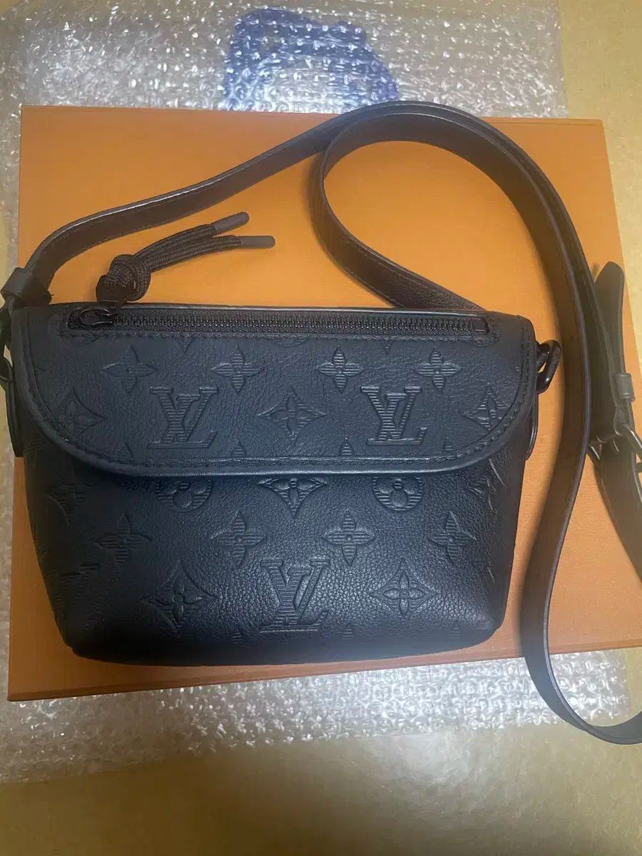 ルイヴィトン パール ウェアラブル ブラック