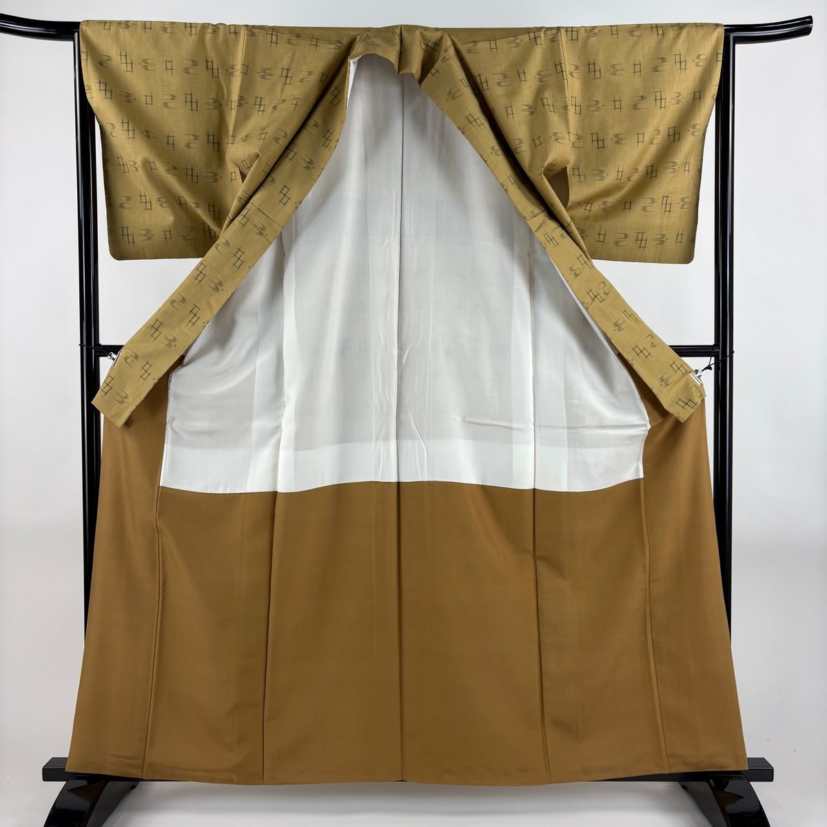 紬 身丈161cm 裄丈64cm M 袷 燕 井桁 黄土色 正絹 名品 NICORILABO_COM