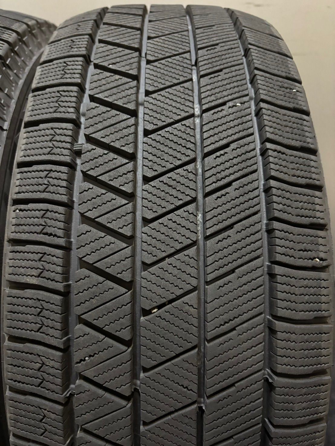 205 55R16 BRIDGESTONE VRX3 23年製 スタッドレス 4本 ブリヂストン ブリザック プリウス カローラ インプレッサ 南2-K263