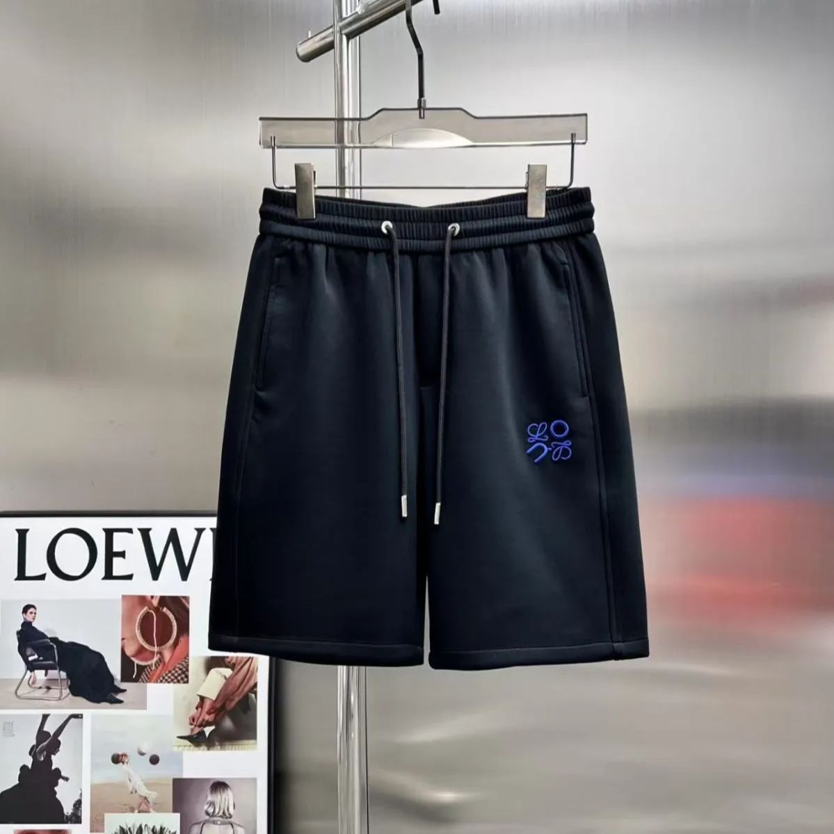 で500円引きです LOEWEロエベ 黒 白 スウェットショートパンツ ロゴ刺繍 不ok! ! !