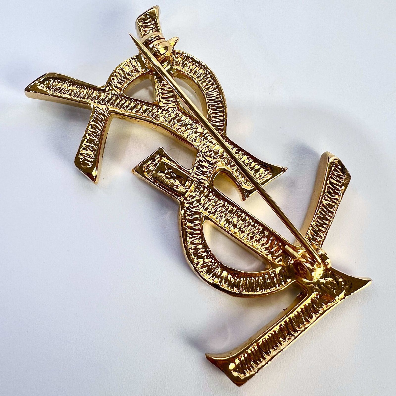 美品 / YVES SAINT LAURENT / ブローチ / ラインストーン、YSLロゴ
