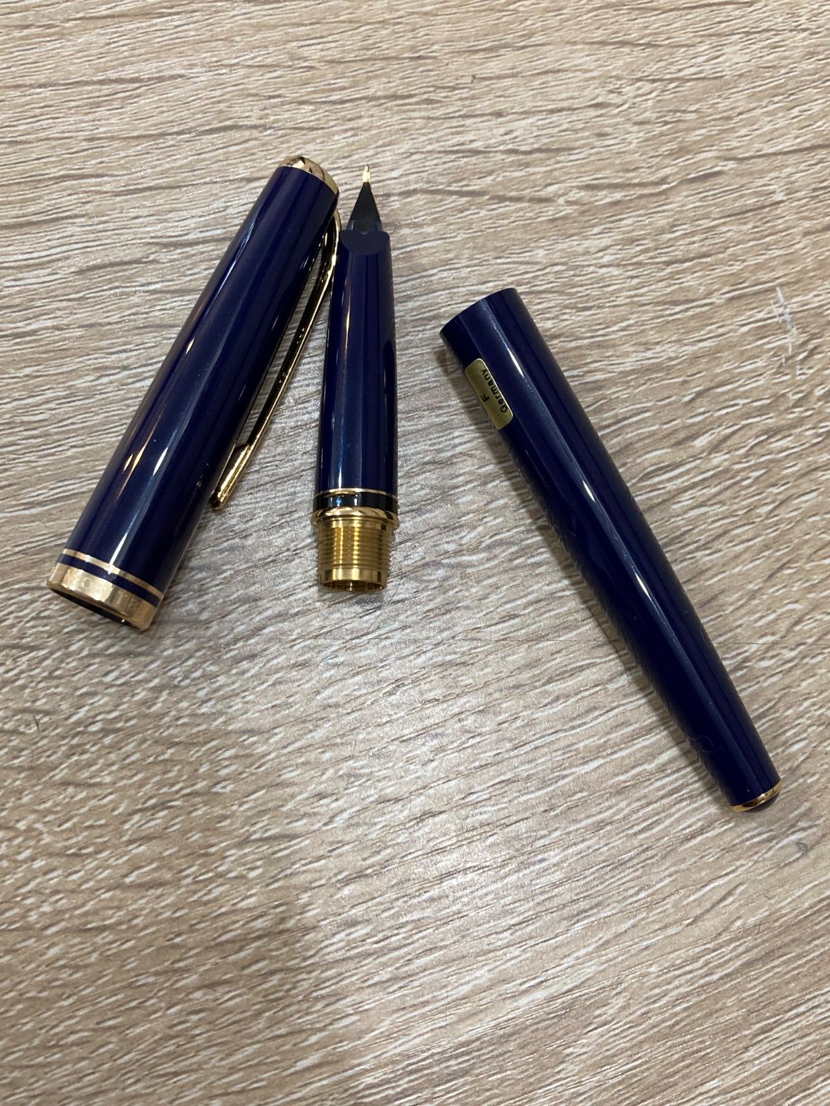 MONTBLANC モンブラン GENERATION 万年筆14K 585 紺 MONTBLANC モンブラン GENERATION 万年筆14K 585 紺