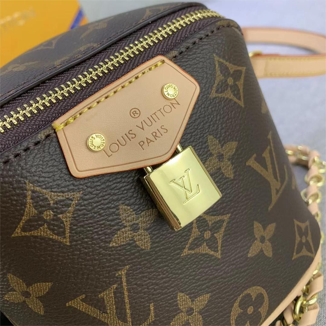 ルイヴィトン　斜め掛け　ミニショルダーバッグ ルイヴィトン ショルダーバッグ