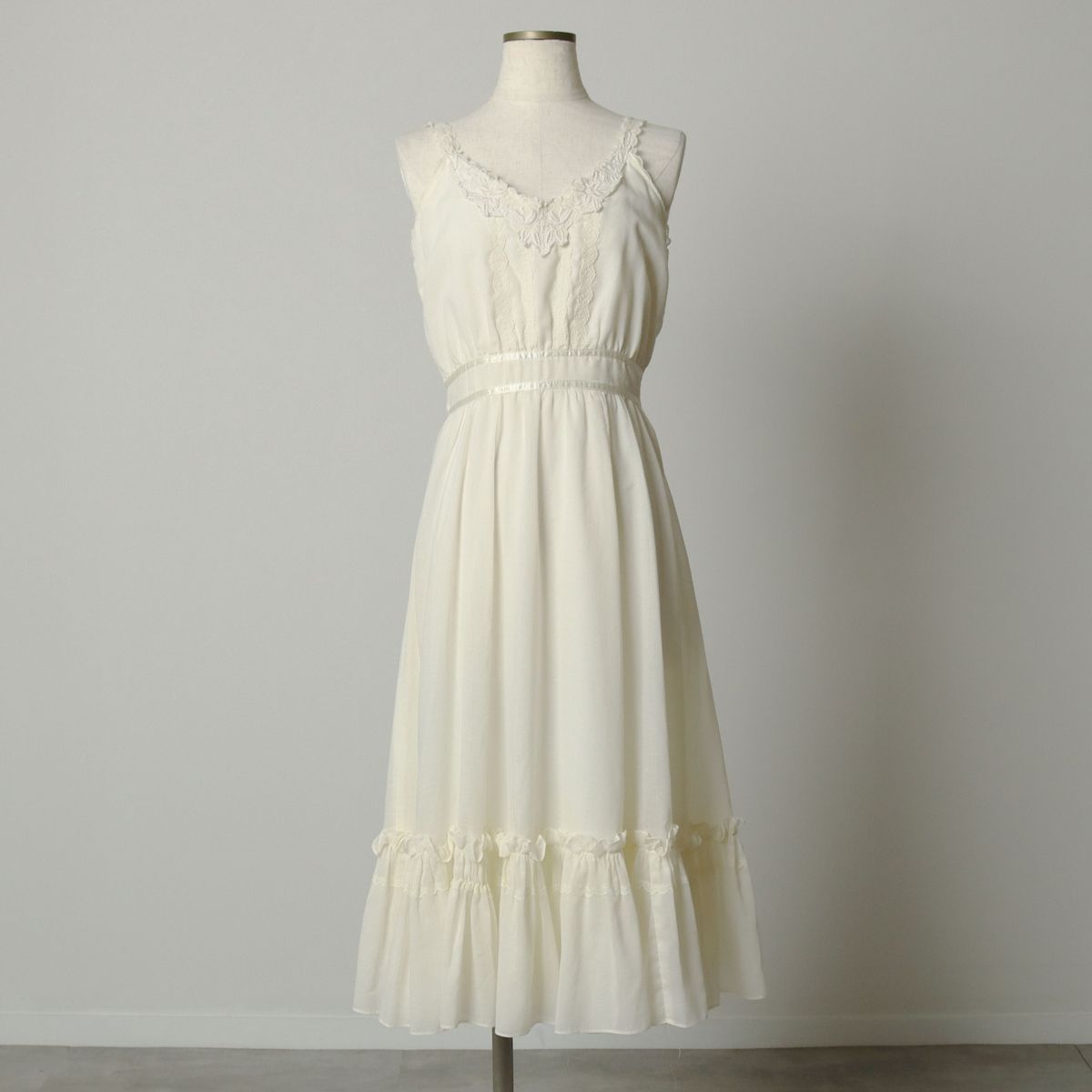 古着 70年代 ガンネサックス GUNNE SAX フリル カットワーク刺繍 ロング キャミソールワンピース レディースS相当|evb031112