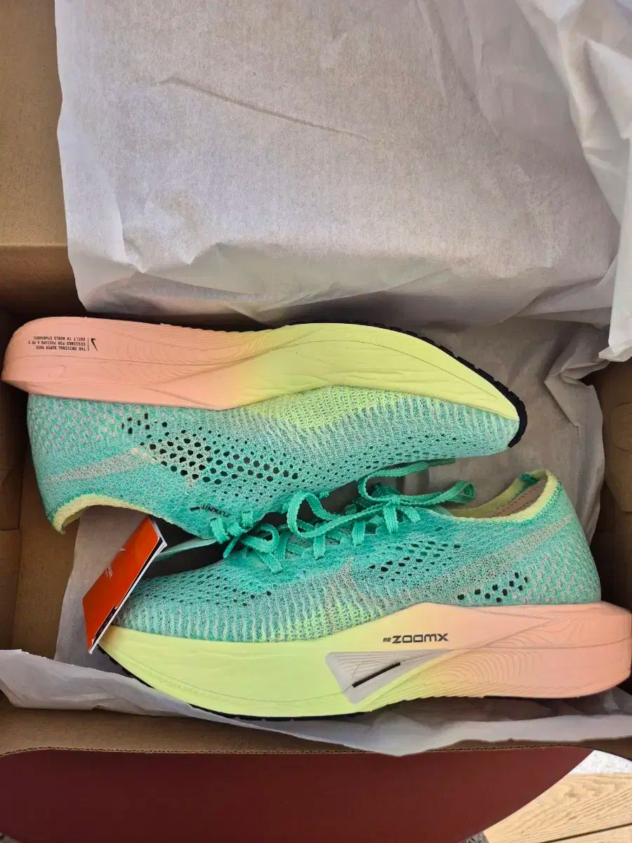 NIKE ナイキ ヴェイパーフライ 3 NEXT % 230 240