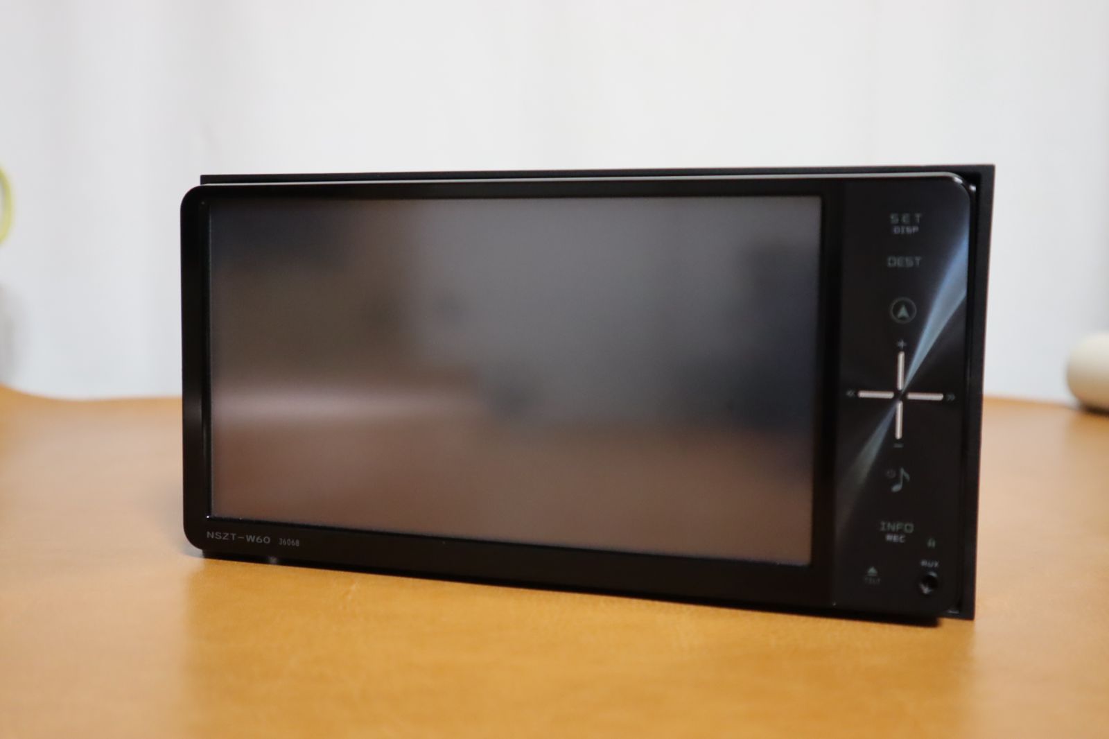 NSZT-W60 トヨタ純正 SDナビ 地デジ Bluetooth やりきれない