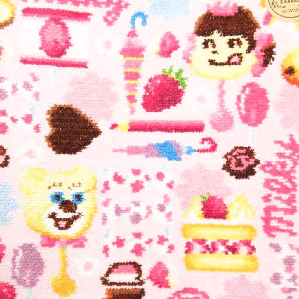【新品未使用・レアアイテム】ラブラリーフェイラー ペコちゃん ハンカチ 30941-48-