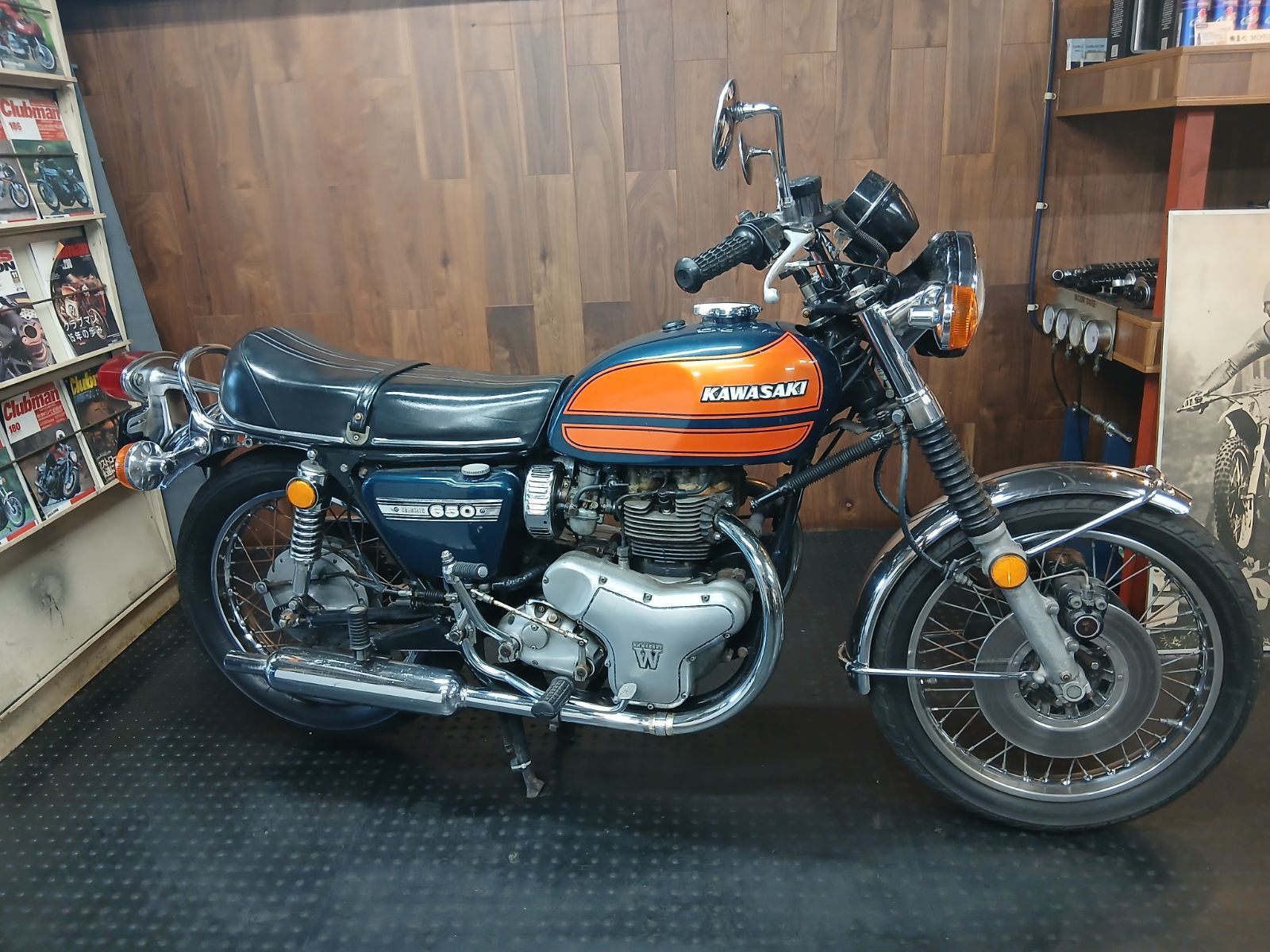 張りのある カワサキ W3 純正メーター取付けブラケットステー インジゲーター 650-RS 昭和48年 実動車両 W2TT W1SS ダブサン マッハMACH W1SA 旧車絶版 Z 動画あり