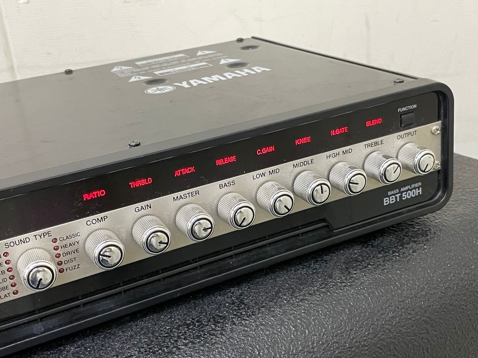現行品 YAMAHA BBT500H 小型高効率 ベースアンプ 最大 500W出力 一部