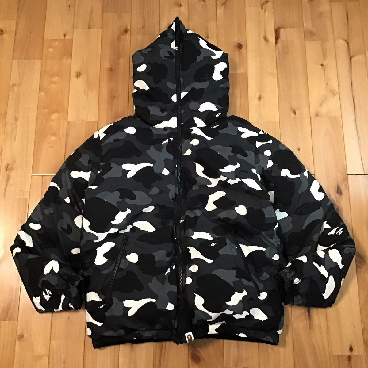 ☆蓄光☆ リバーシブル ダウンジャケット Lサイズ city camo a bathing ape BAPE full zip hoodie down  jacket エイプ ベイプ 迷彩 - メルカリ