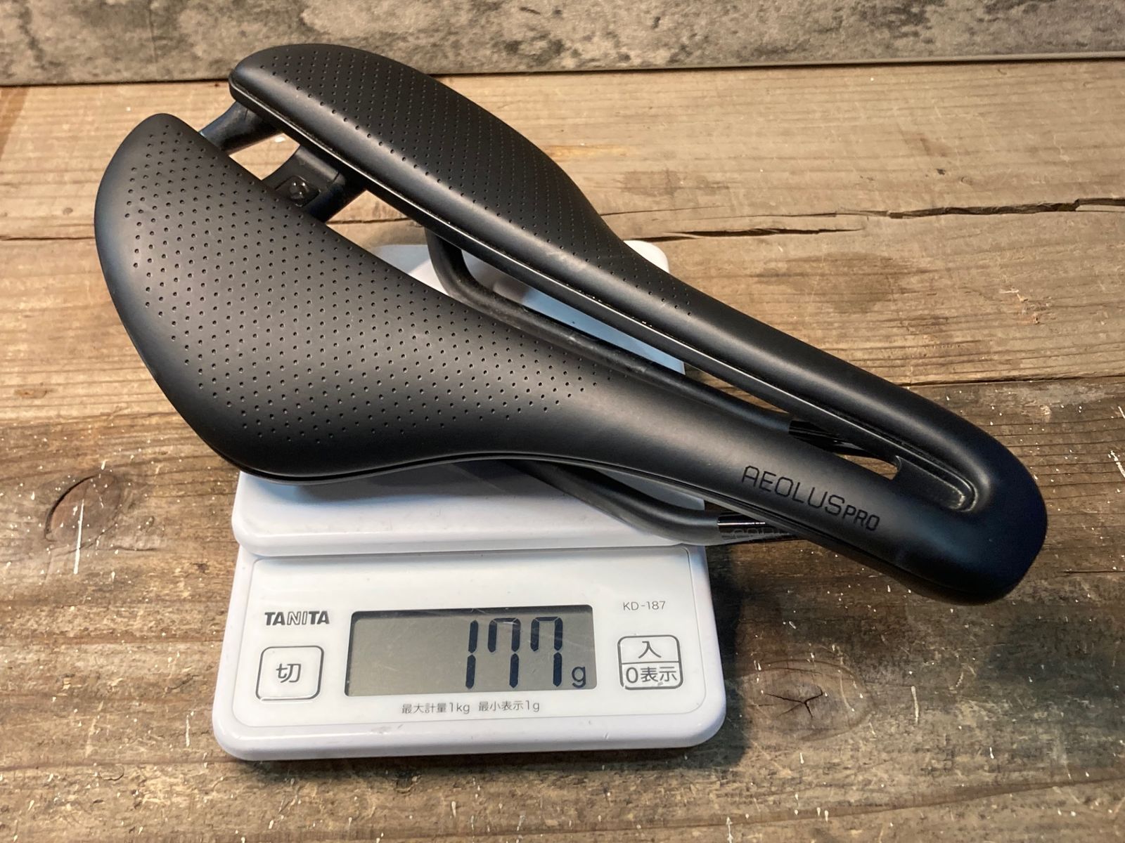 AEOLUS RSL カーボンレール　145mm Bontrager Aeolus RSL サドル 145mm カーボンレール 新品ボントレガー