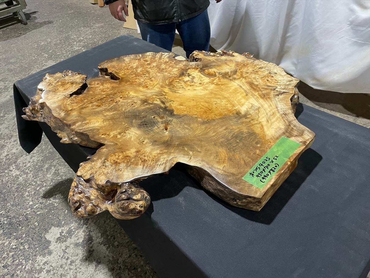 ポプラ4025　瘤　上杢　杢木　一枚板無垢 乾燥材　950ｘ710ｘ52mm カウンター　センターテーブル　ダイニングテーブル