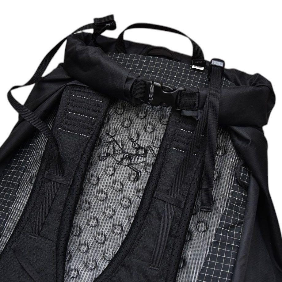 【お買得】アークテリクス エアリオス 35 バックパック　ARC'TERYX Amazon.co.jp: [アークテリクス] ARCTERYX エアリオス35バック