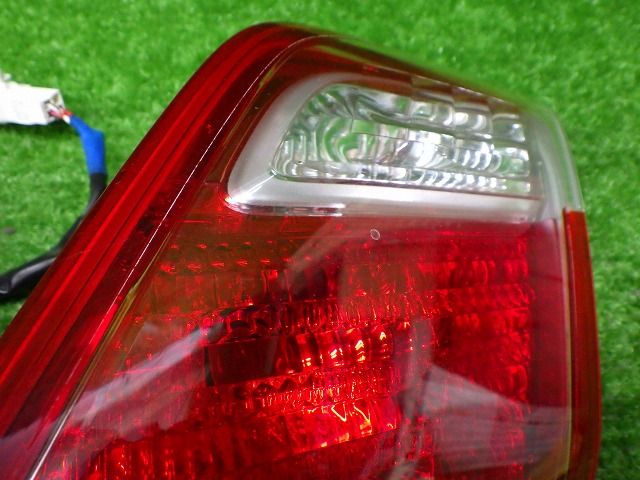 トヨタ　ACV40/45　カムリ　内側　テールレンズ　左右　33-103　寒冷地　250301053