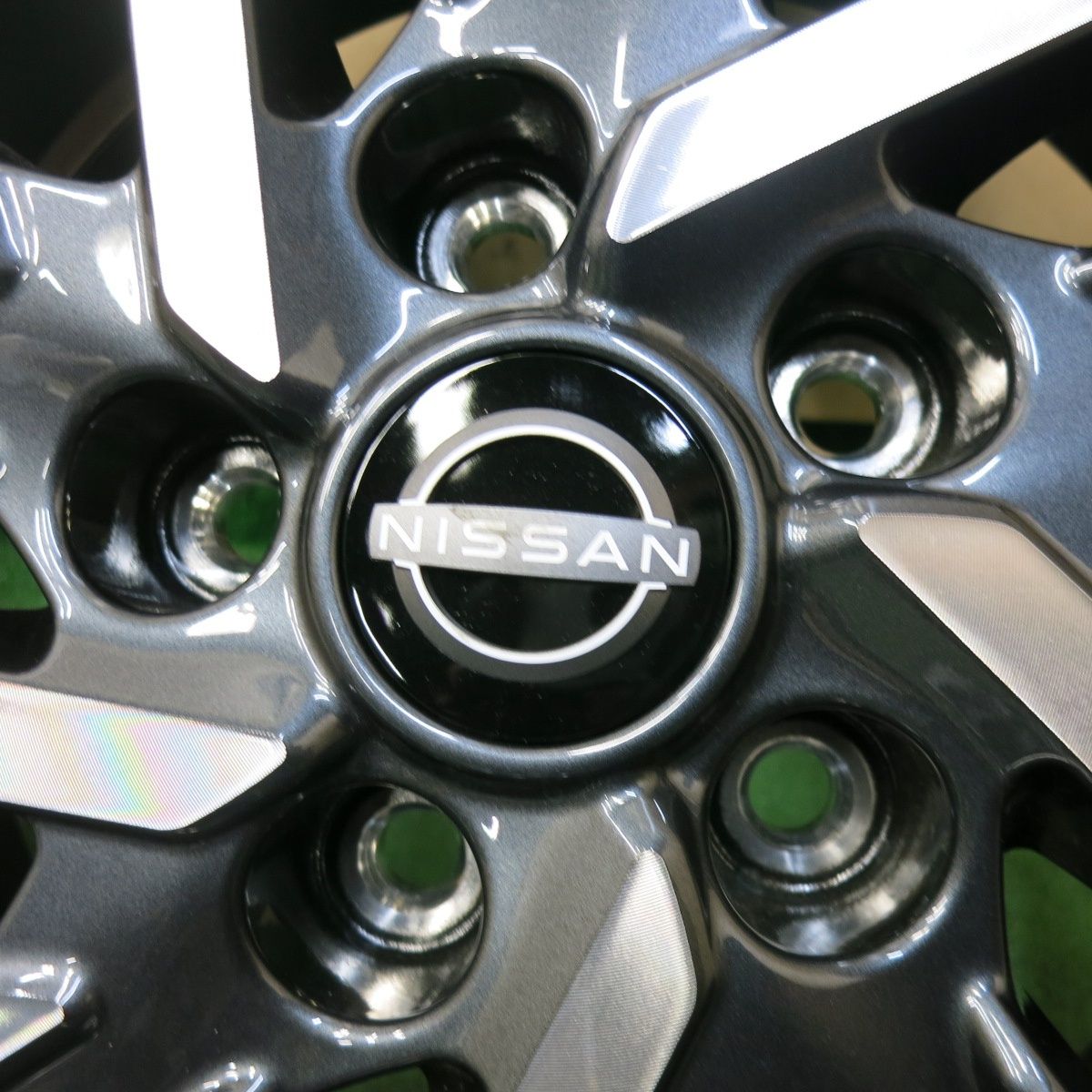 16インチ 16×6J
